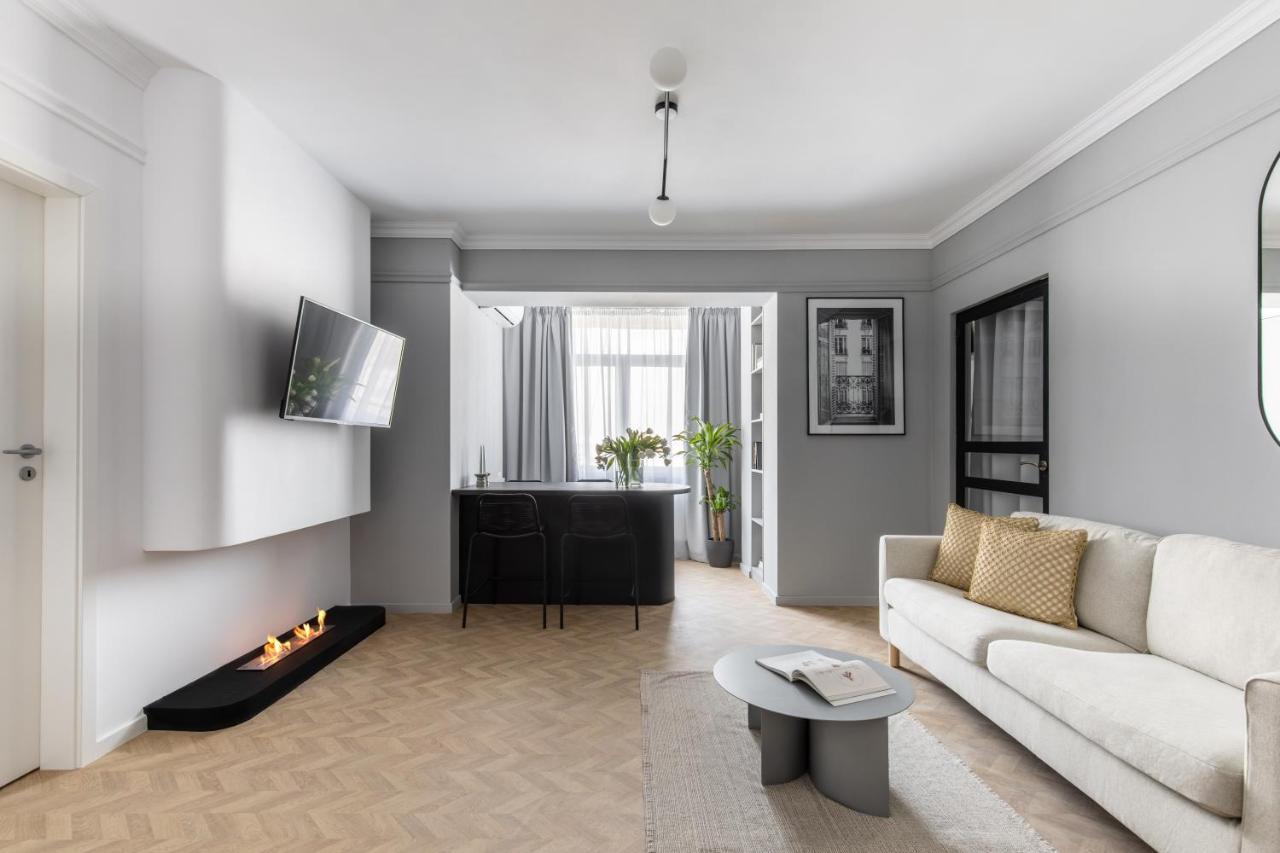 Apartamento Poem By Urbanesq *