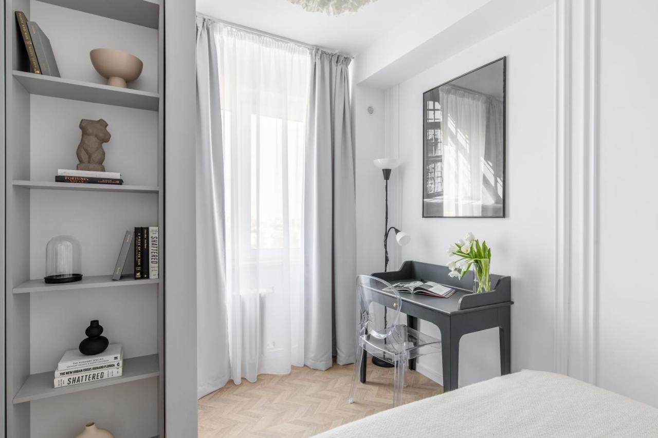 Apartamento Poem By Urbanesq